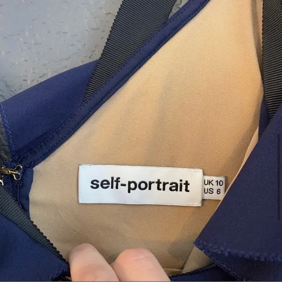 Self portrait dress size 6. Small - Picture 7 of 8